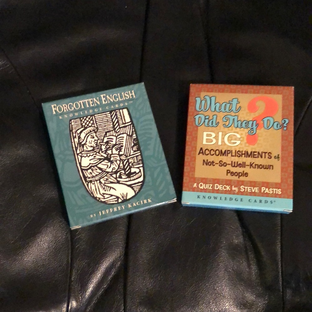 2 decks of knowledge/quiz cards